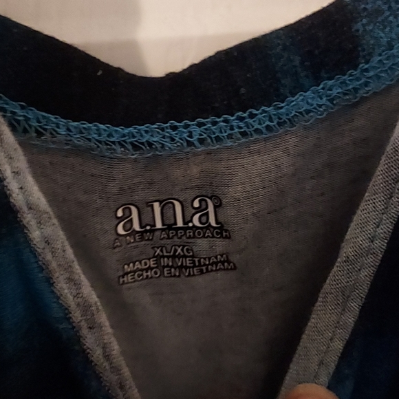 Dress - Picture 4 of 4